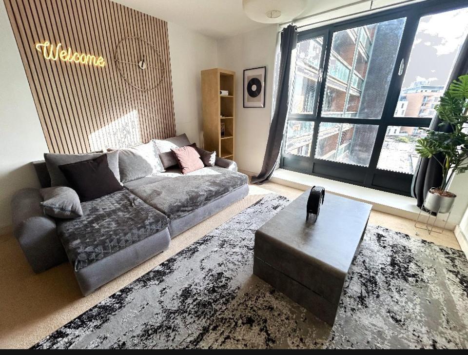 O2 & Excel Zone 2 Sleeps 6 * Londra