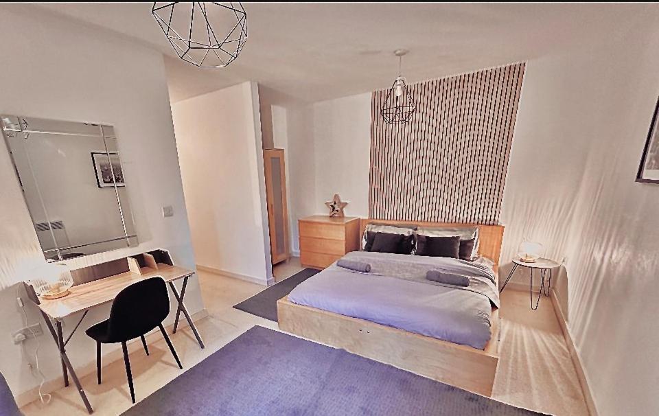 O2 & Excel Zone 2 Sleeps 6 Appartamento Londra