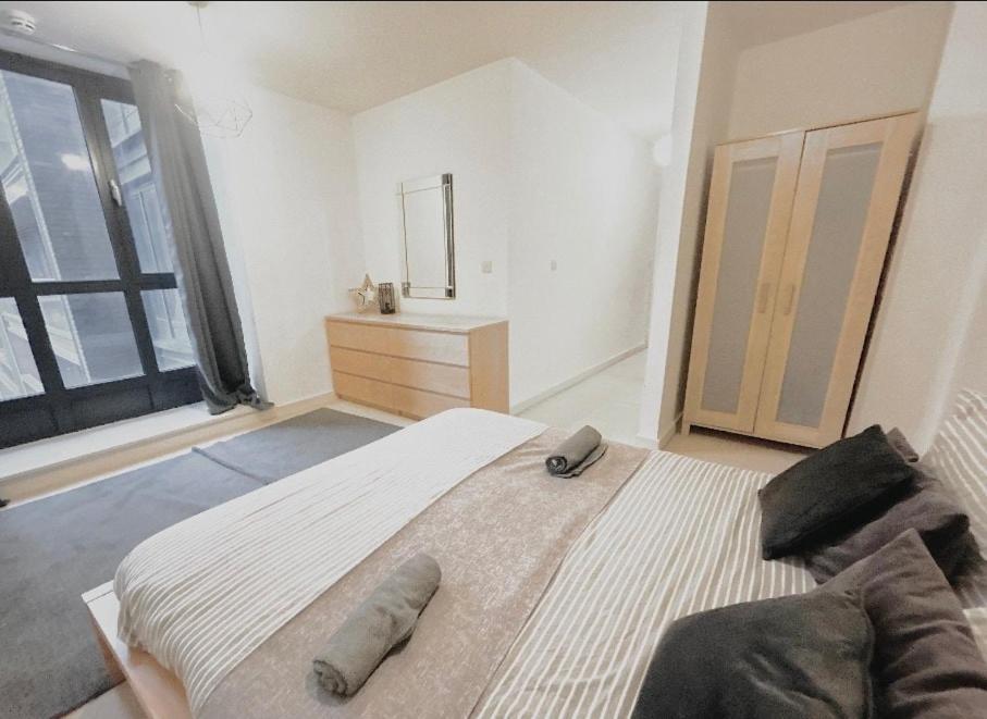 O2 & Excel Zone 2 Sleeps 6 Appartamento Londra