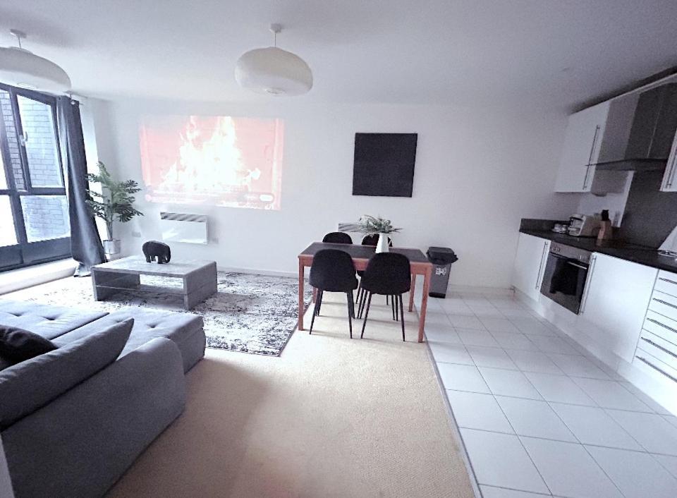 O2 & Excel Zone 2 Sleeps 6 Appartamento Londra