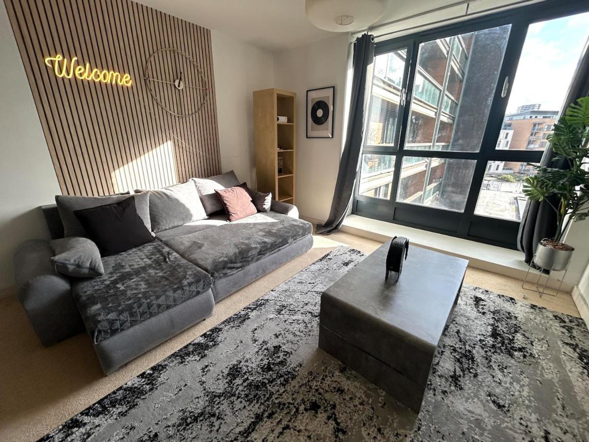 O2 & Excel Zone 2 Sleeps 6 Londra